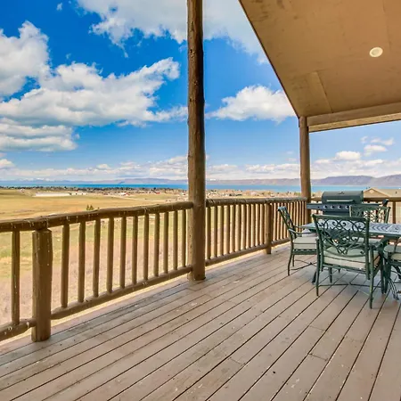 Garden City Getaway With Mountain And Lake Views!